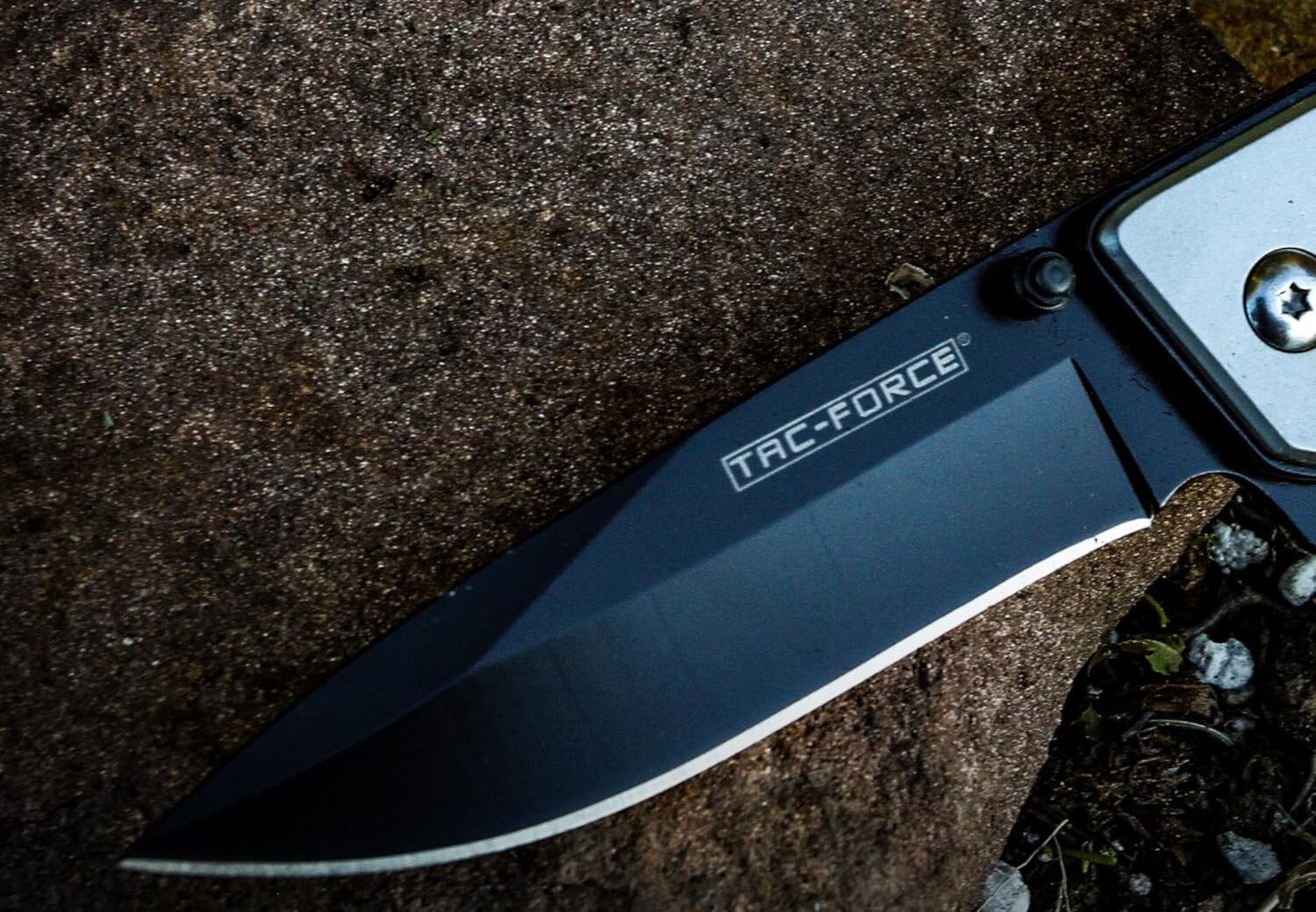 Tac Force Folding Knives